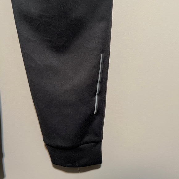 Running Room Women's Gray Joggers, size S - Picture 9 of 9